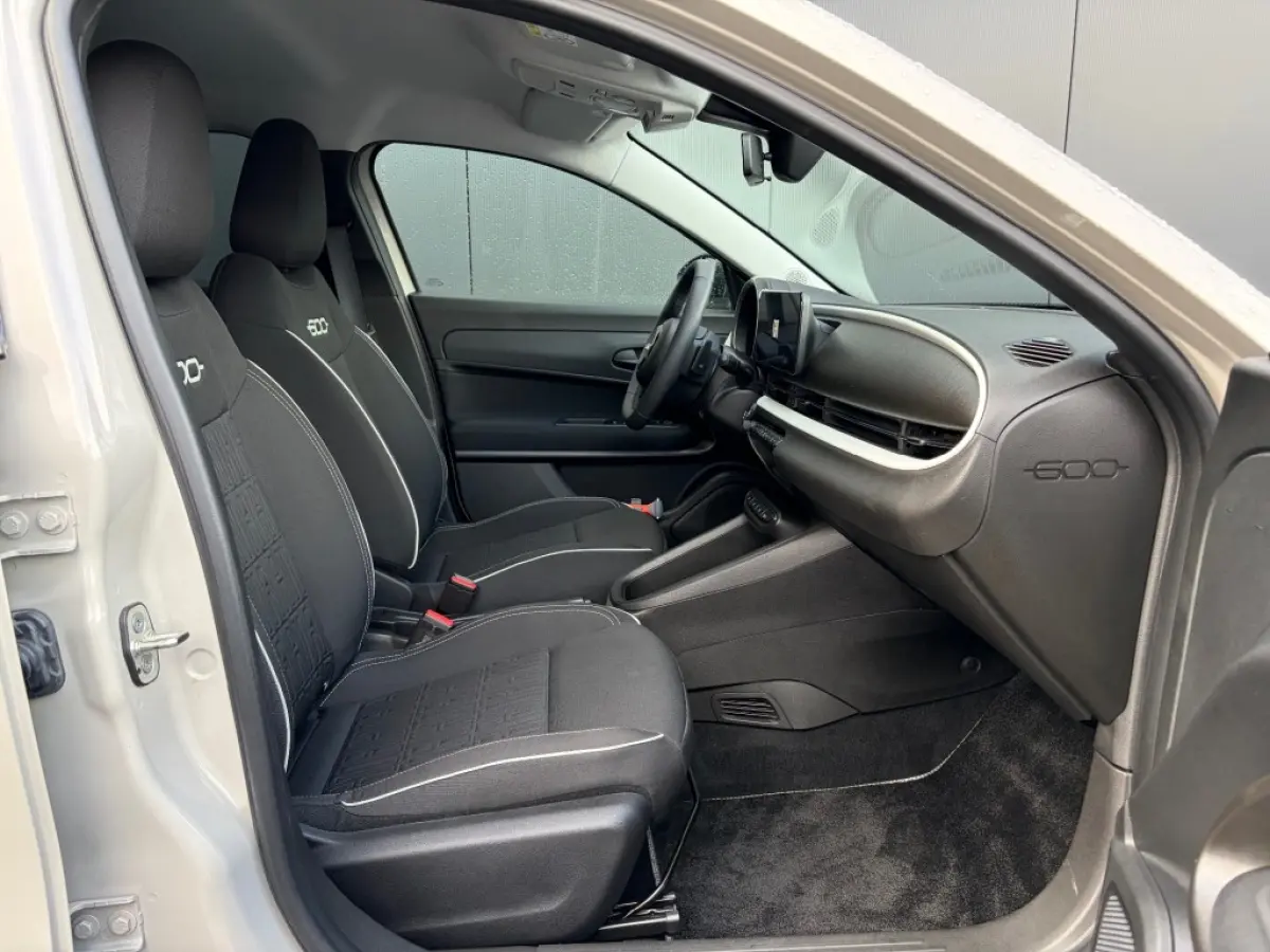 1.2 Hybrid Urban Automaat Carplay Camera Cruise PDC NL-auto