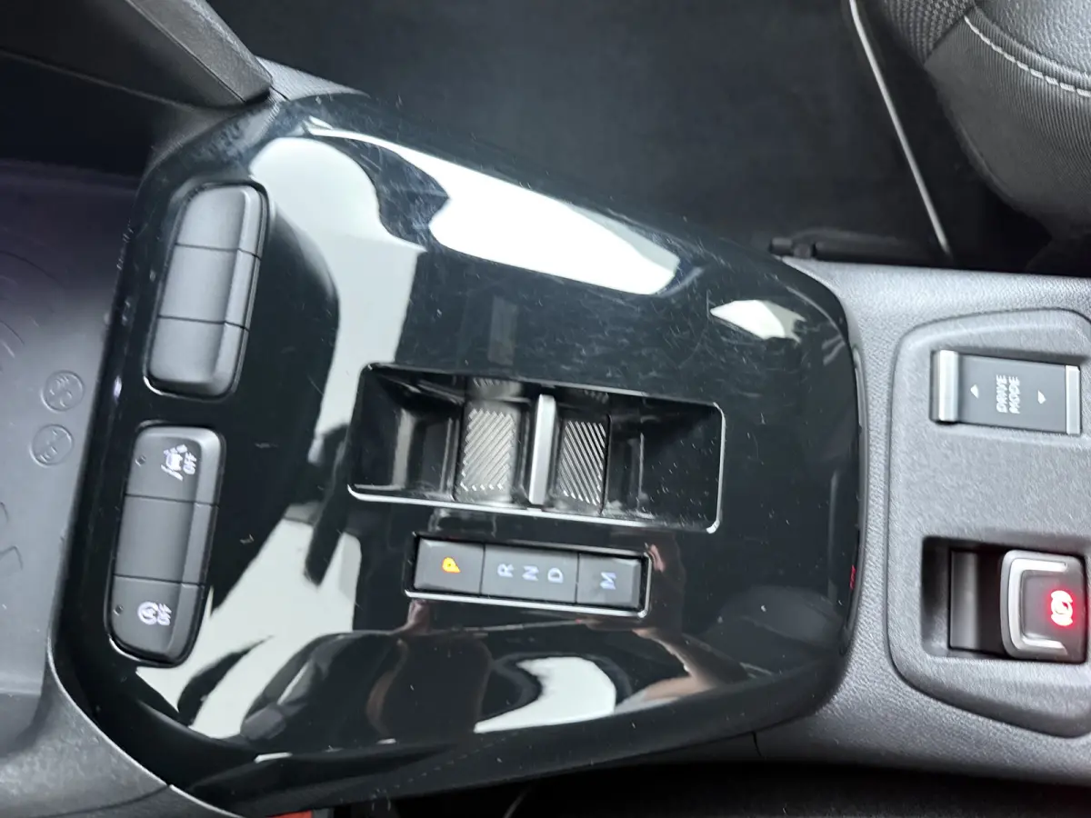 1.2 T. 145 pk Hybrid GS Navigatie / Camera / LED / 16"LMV