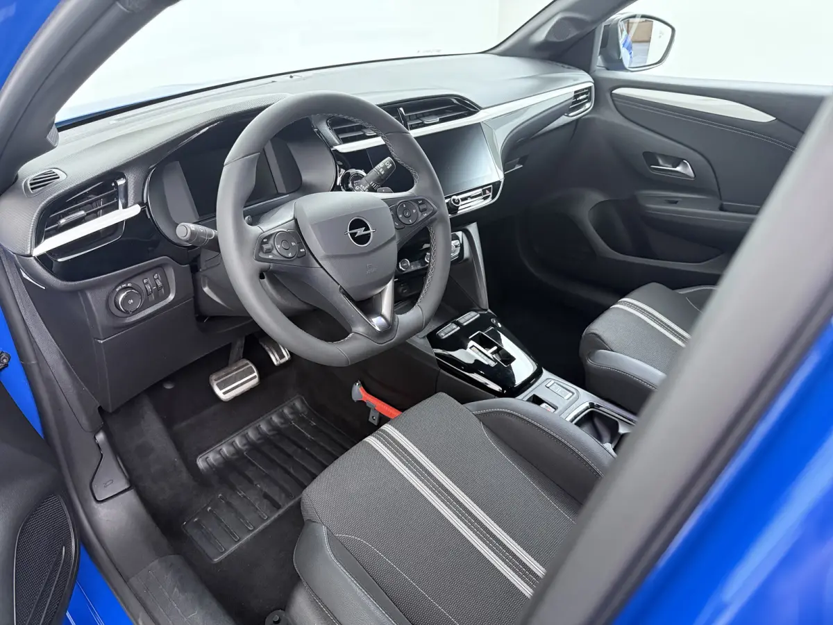 1.2 T. 145 pk Hybrid GS Navigatie / Camera / LED / 16"LMV