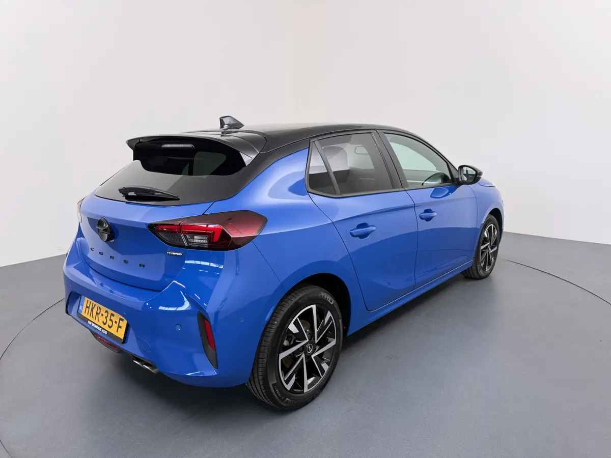 1.2 T. 145 pk Hybrid GS Navigatie / Camera / LED / 16"LMV