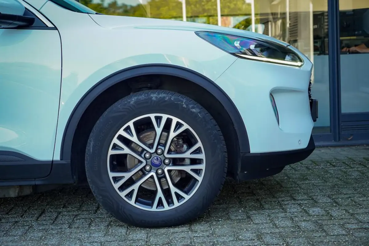 2.5 PHEV Titanium / Trekhaak wegklapbaar / Getint Glas / 18'' / Winterpack II / Incl BTW