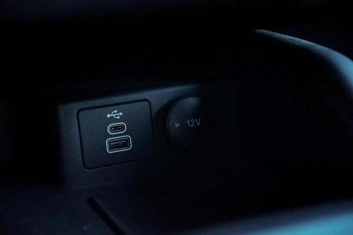 2.5 PHEV Titanium / Trekhaak wegklapbaar / Getint Glas / 18'' / Winterpack II / Incl BTW