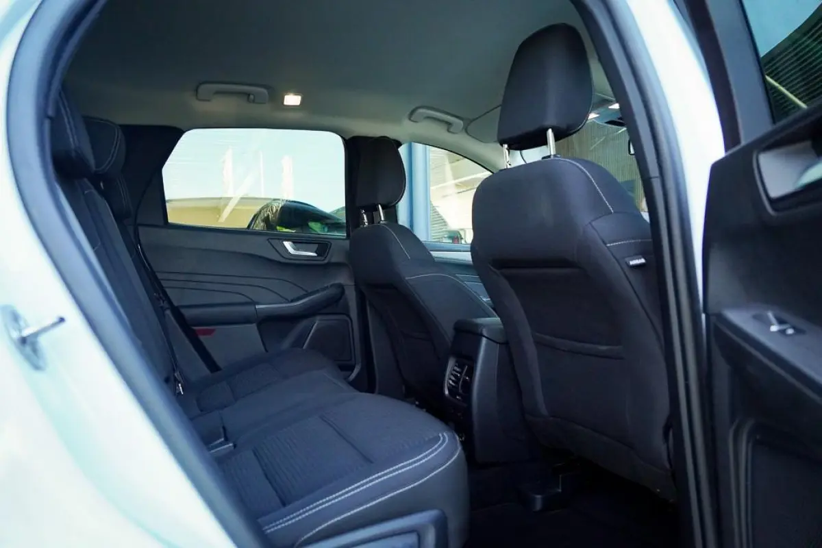 2.5 PHEV Titanium / Trekhaak wegklapbaar / Getint Glas / 18'' / Winterpack II / Incl BTW