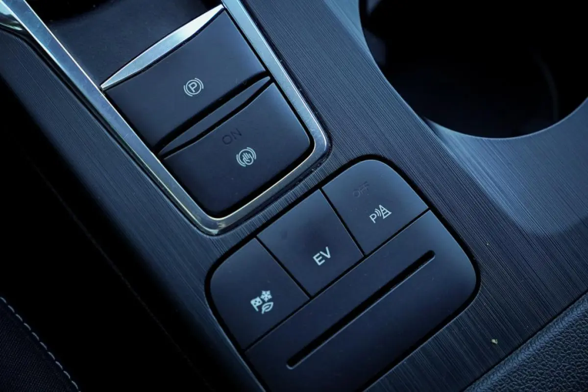 2.5 PHEV Titanium / Trekhaak wegklapbaar / Getint Glas / 18'' / Winterpack II / Incl BTW