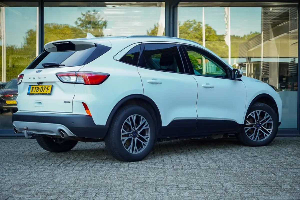 2.5 PHEV Titanium / Trekhaak wegklapbaar / Getint Glas / 18'' / Winterpack II / Incl BTW