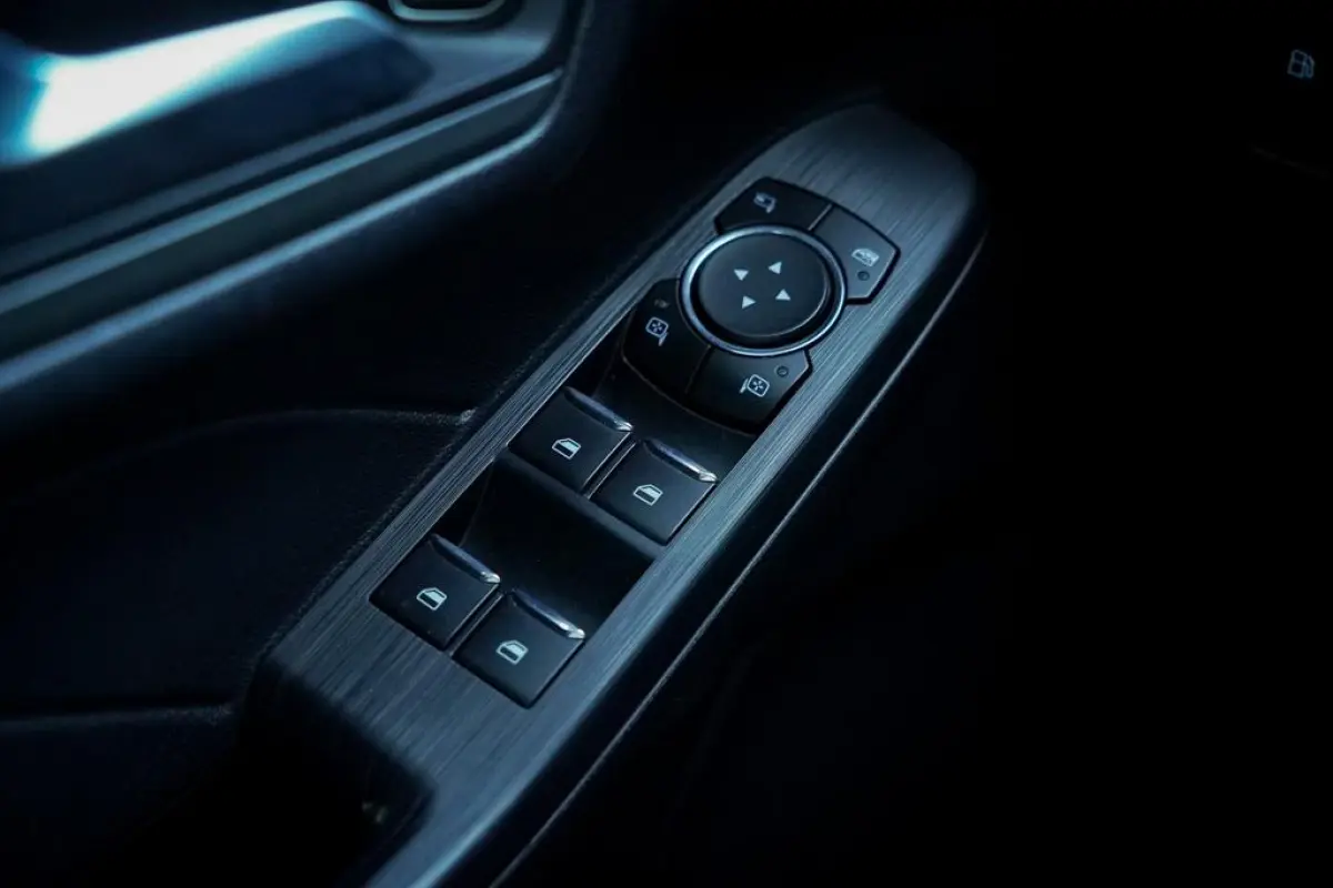 2.5 PHEV Titanium / Trekhaak wegklapbaar / Getint Glas / 18'' / Winterpack II / Incl BTW