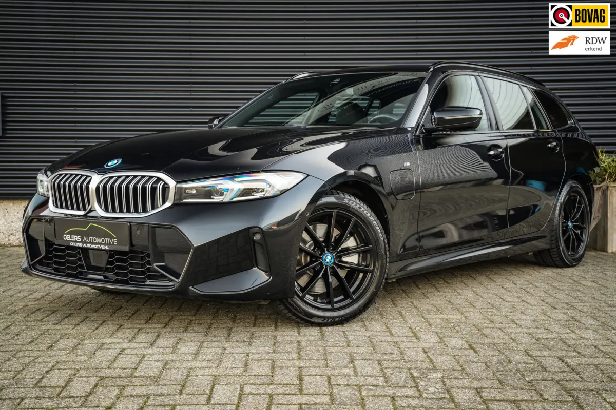 330e M-Sport Facelift | SOH 97% | ACC | Trekhaak | CarPlay | 1 eig. | CC | H.leder |