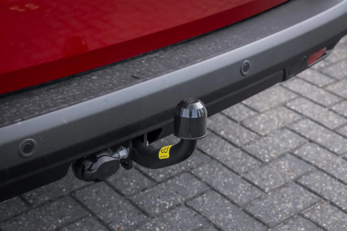BEV Titanium | €7.535,- korting !! | Driver Assistance Pack incl. navigatie | Trekhaak | Achterlichten LED | BLIS met Cross Traffic Alert | Comfort-stoelen