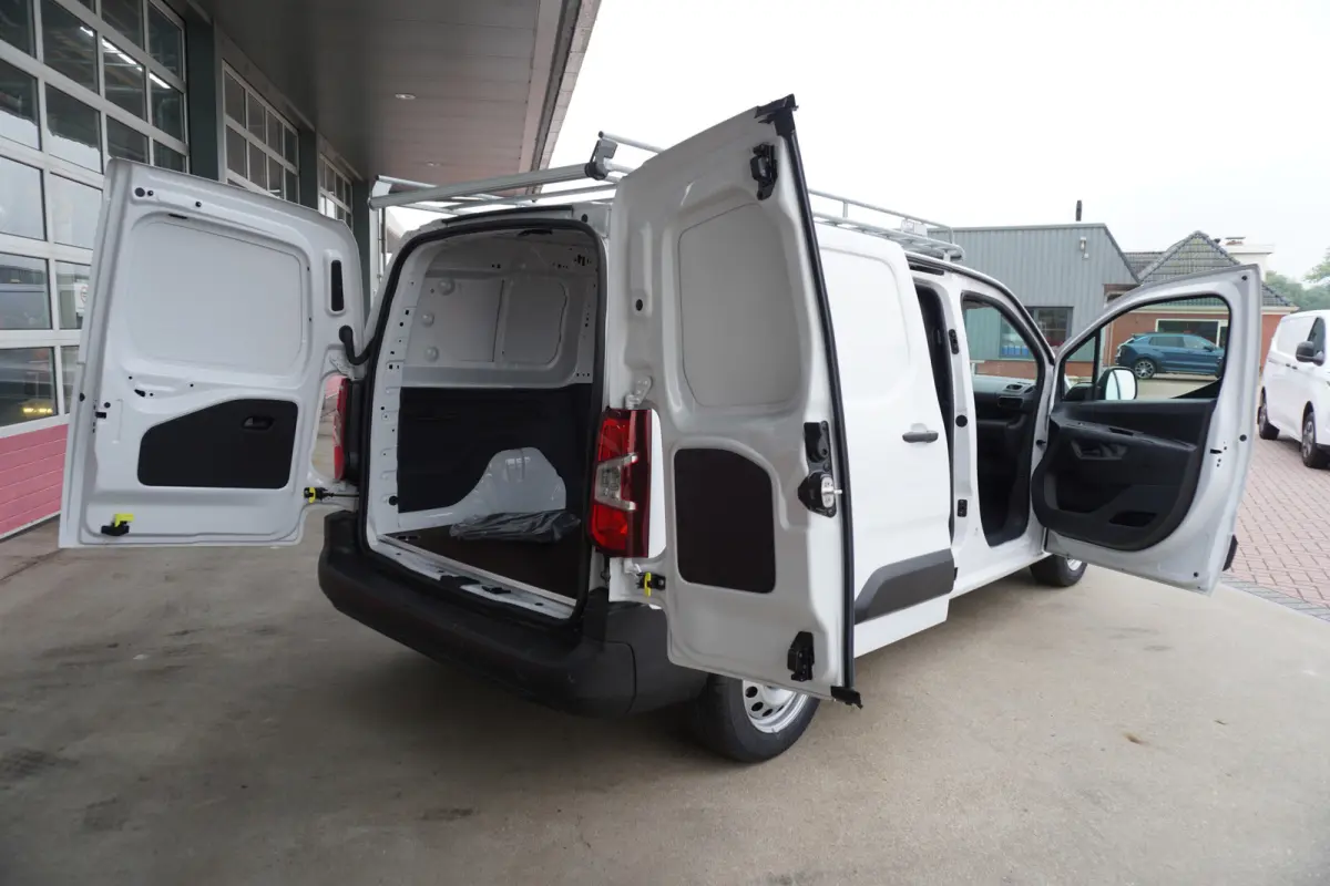 BlueHDi L2 130PK S&S 3 Zits nr. V052 | Airco | Camera | Navi | Cruise