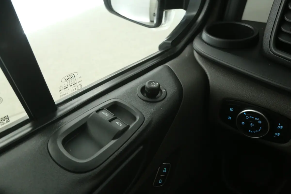 2.0 TDCI L2H1 | DC | 6 Zits | Marge | Airco | Cruise | Parkeersens. | Trekhaak