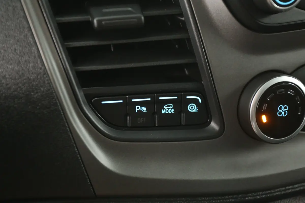 2.0 TDCI L2H1 | DC | 6 Zits | Marge | Airco | Cruise | Parkeersens. | Trekhaak