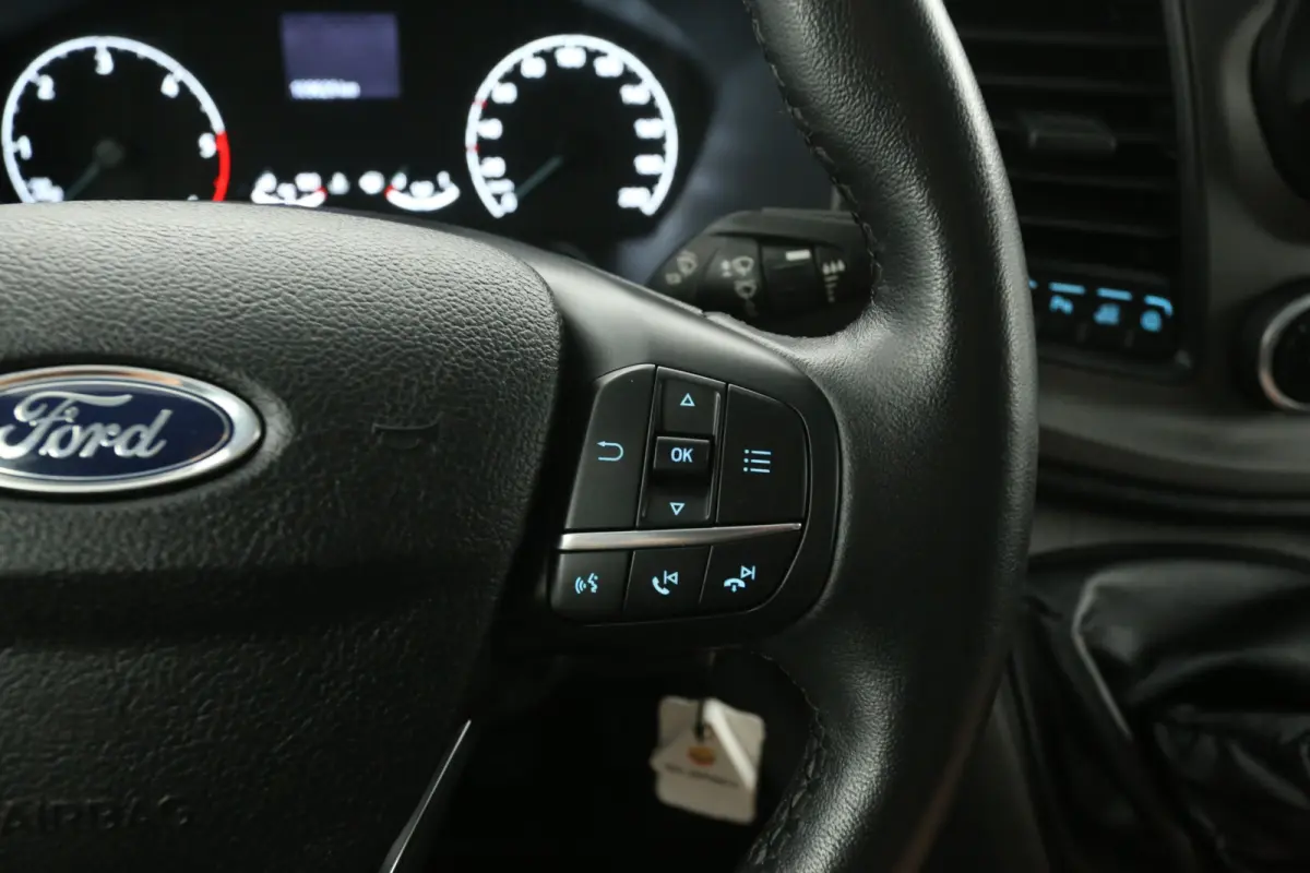 2.0 TDCI L2H1 | DC | 6 Zits | Marge | Airco | Cruise | Parkeersens. | Trekhaak
