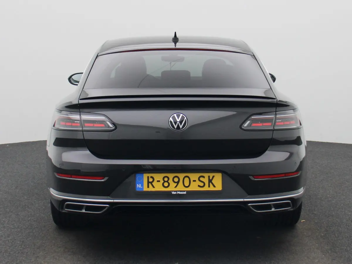 1.4 TSI eHybrid R-Line Business+ | Automaat | Virtual cockpit | Half-Leder | Trekhaak | Navigatie | Adap. Cruise control | Stoel/Stuur verwarming | Apple carplay | Climate control | Parkeer 