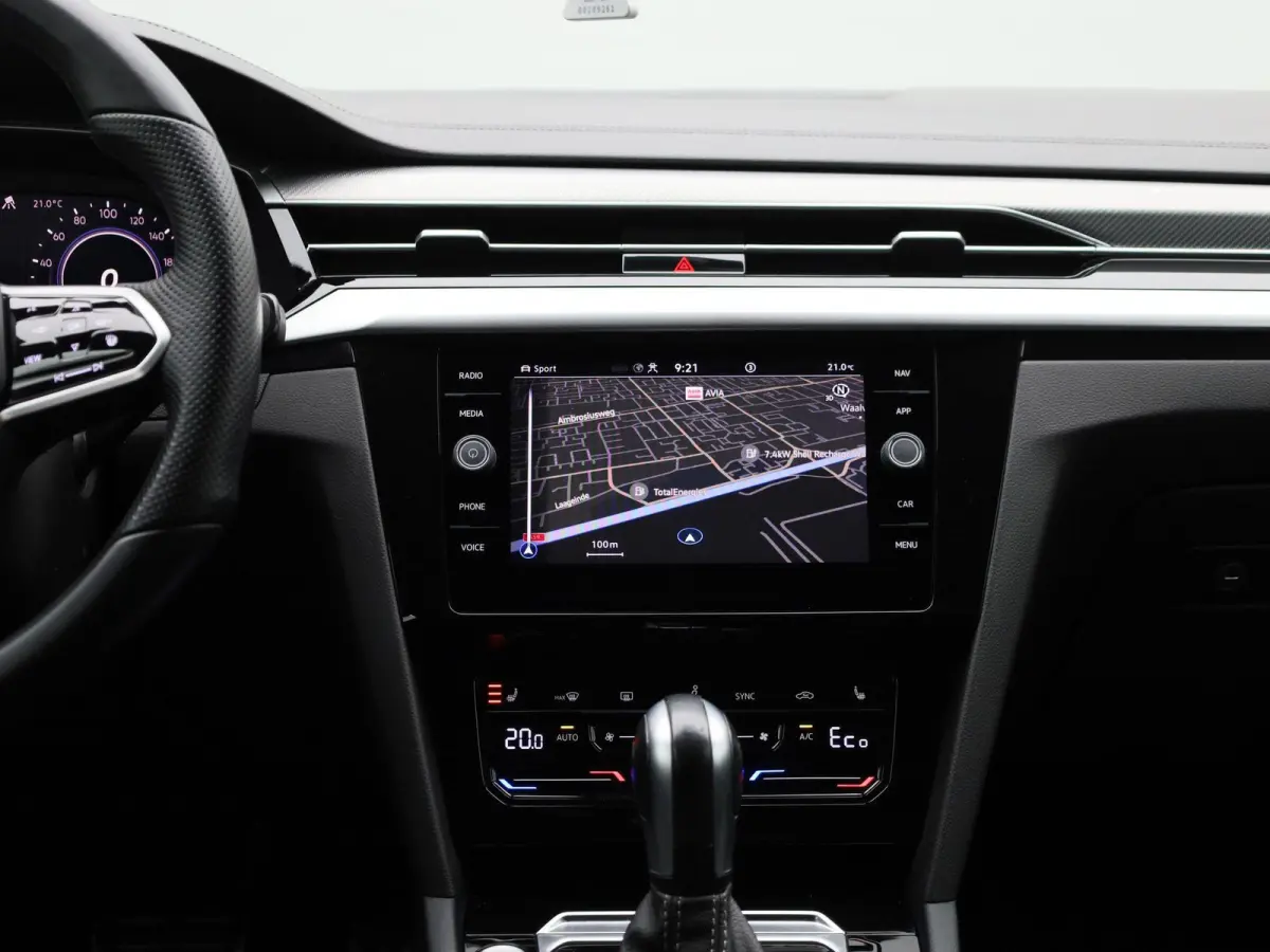 1.4 TSI eHybrid R-Line Business+ | Automaat | Virtual cockpit | Half-Leder | Trekhaak | Navigatie | Adap. Cruise control | Stoel/Stuur verwarming | Apple carplay | Climate control | Parkeer 