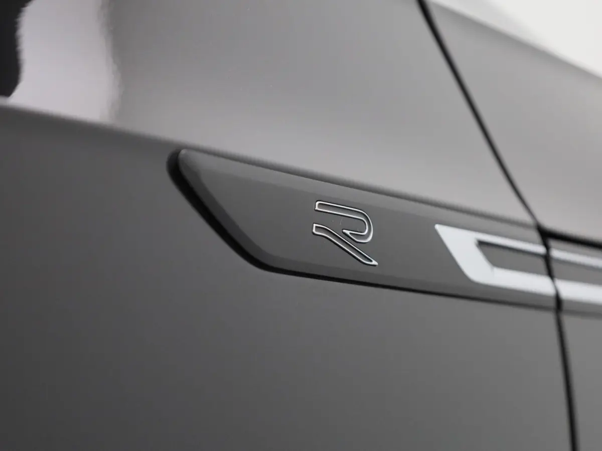 1.4 TSI eHybrid R-Line Business+ | Automaat | Virtual cockpit | Half-Leder | Trekhaak | Navigatie | Adap. Cruise control | Stoel/Stuur verwarming | Apple carplay | Climate control | Parkeer 