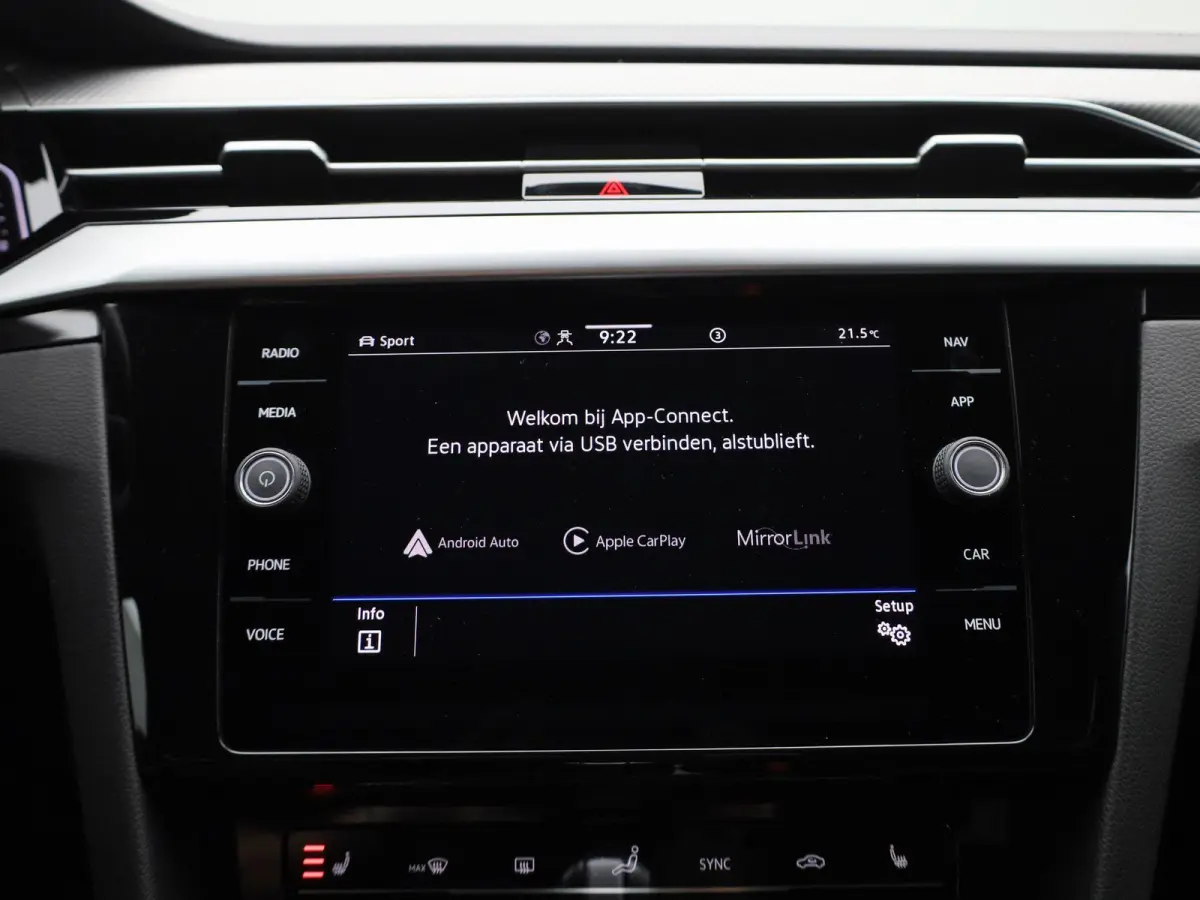 1.4 TSI eHybrid R-Line Business+ | Automaat | Virtual cockpit | Half-Leder | Trekhaak | Navigatie | Adap. Cruise control | Stoel/Stuur verwarming | Apple carplay | Climate control | Parkeer 