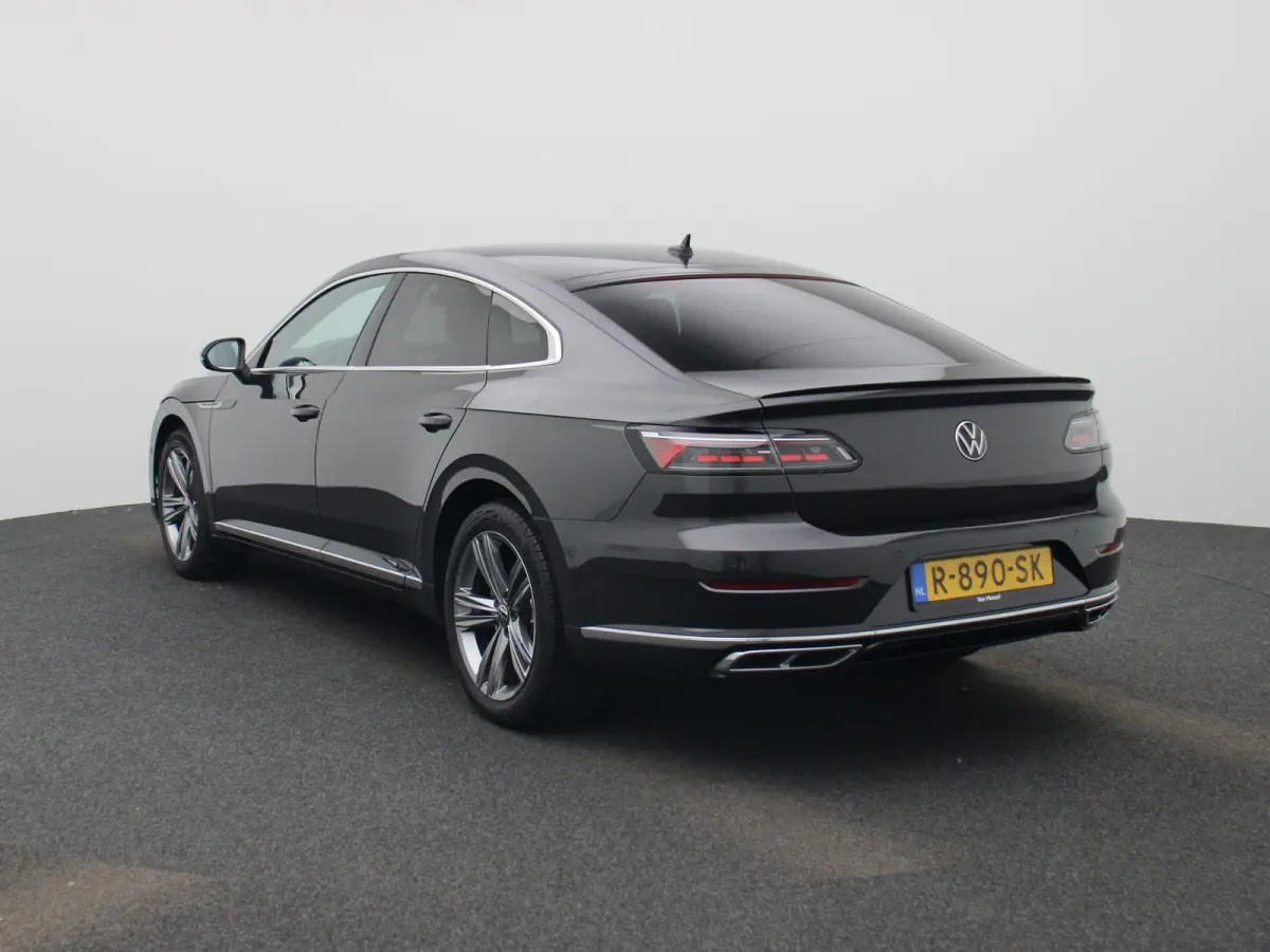 1.4 TSI eHybrid R-Line Business+ | Automaat | Virtual cockpit | Half-Leder | Trekhaak | Navigatie | Adap. Cruise control | Stoel/Stuur verwarming | Apple carplay | Climate control | Parkeer 