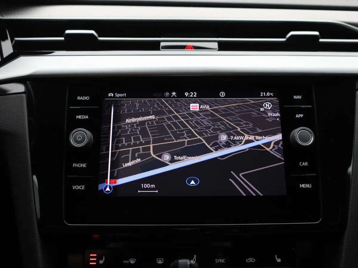 1.4 TSI eHybrid R-Line Business+ | Automaat | Virtual cockpit | Half-Leder | Trekhaak | Navigatie | Adap. Cruise control | Stoel/Stuur verwarming | Apple carplay | Climate control | Parkeer 