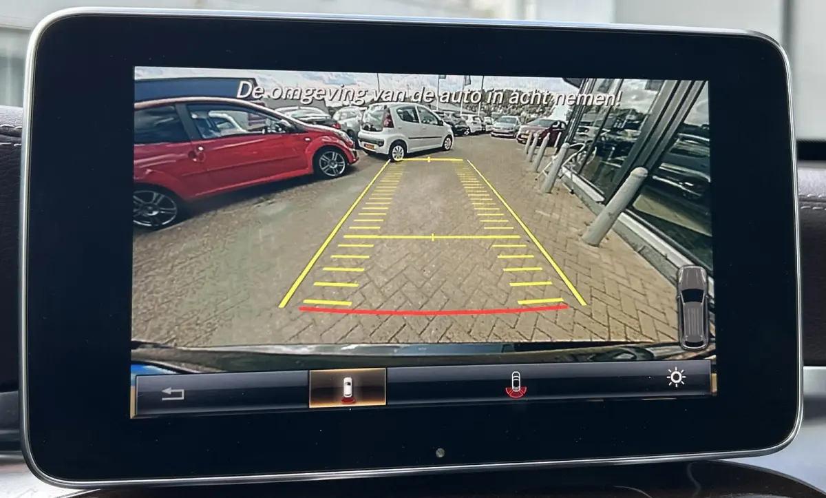 250 4MATIC Ambition 211PK | AMG | PANO | LEDER | Achteruitrijcamera | Navigatie | Stoelverwarming | Elektrische Achterklep | 20 Inch |