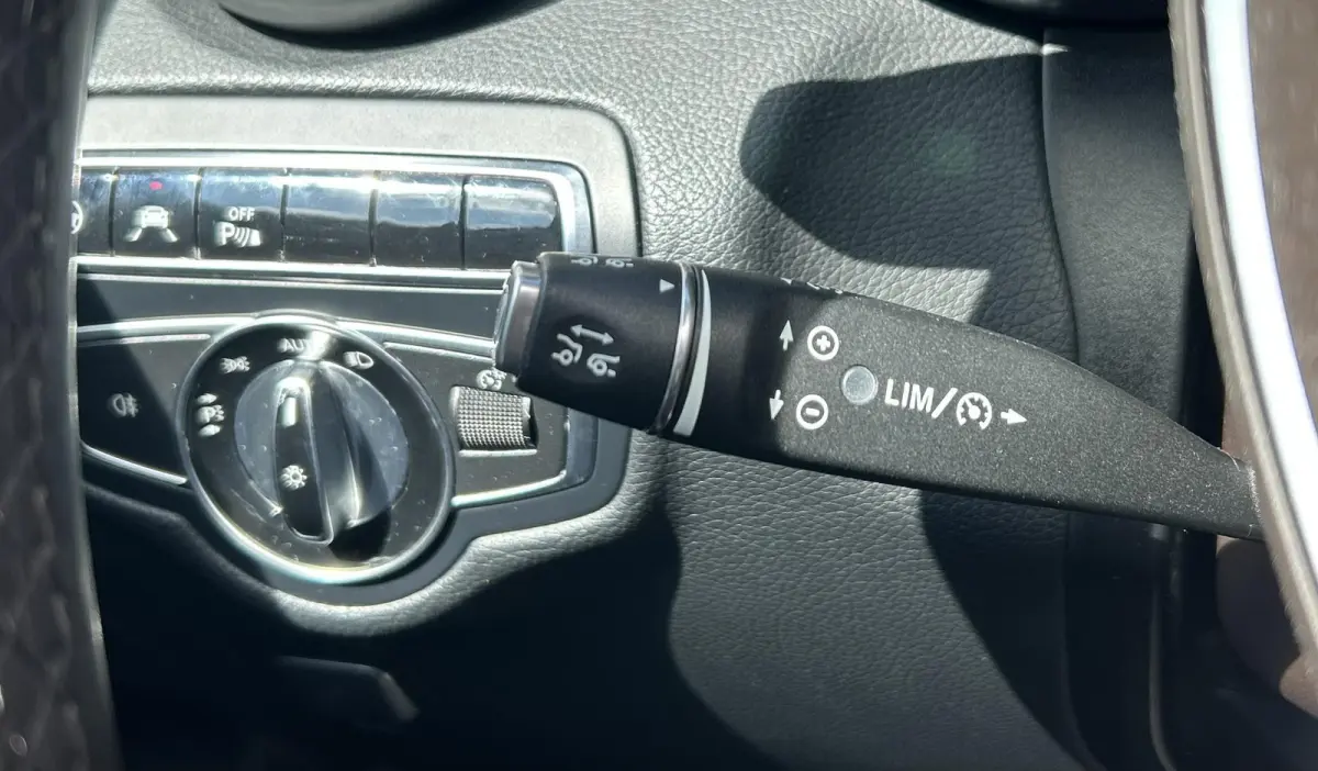 250 4MATIC Ambition 211PK | AMG | PANO | LEDER | Achteruitrijcamera | Navigatie | Stoelverwarming | Elektrische Achterklep | 20 Inch |