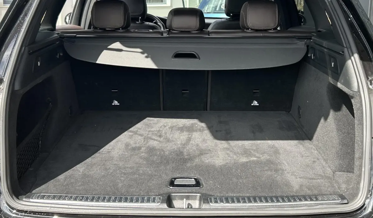 250 4MATIC Ambition 211PK | AMG | PANO | LEDER | Achteruitrijcamera | Navigatie | Stoelverwarming | Elektrische Achterklep | 20 Inch |