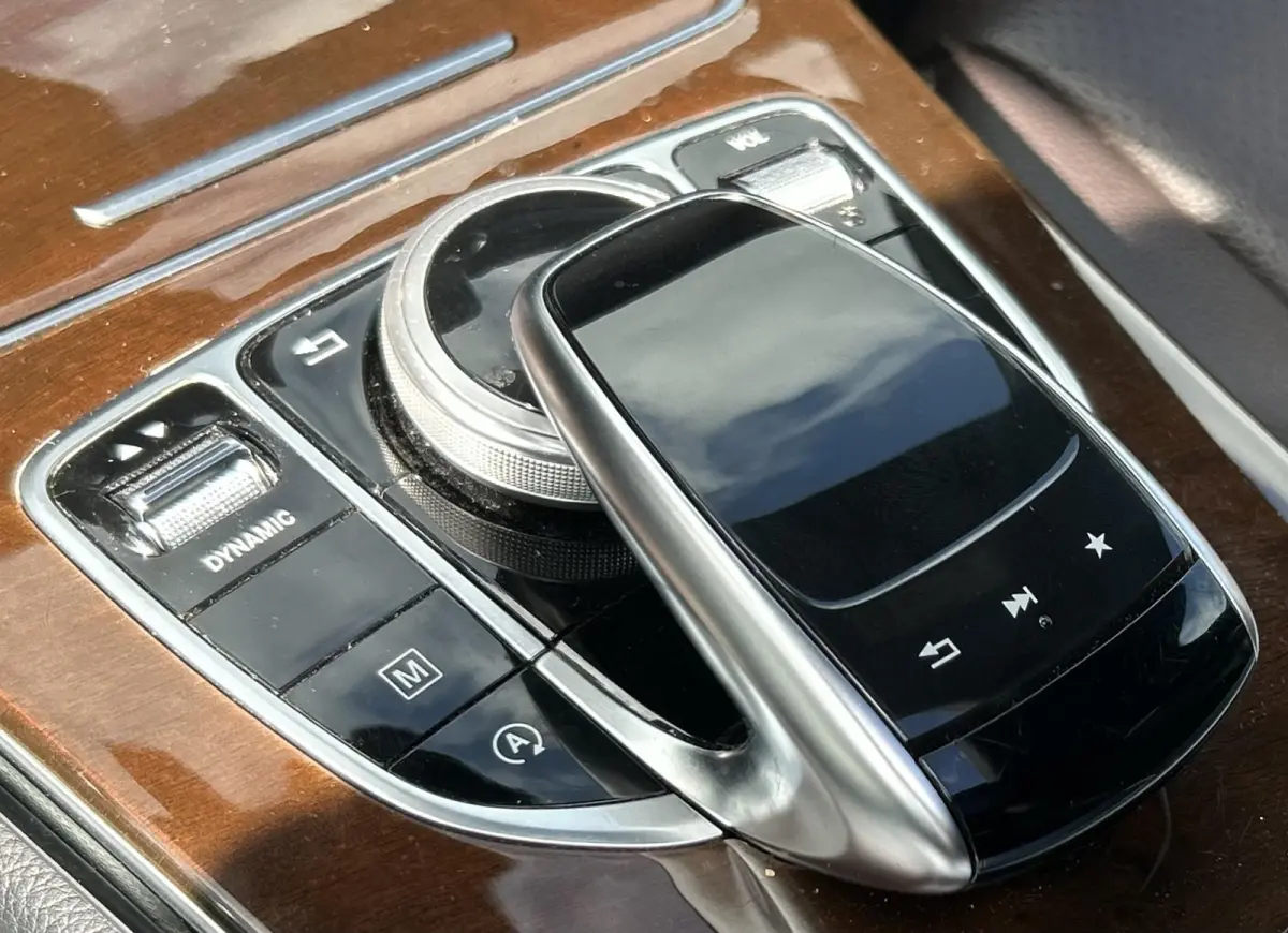 250 4MATIC Ambition 211PK | AMG | PANO | LEDER | Achteruitrijcamera | Navigatie | Stoelverwarming | Elektrische Achterklep | 20 Inch |