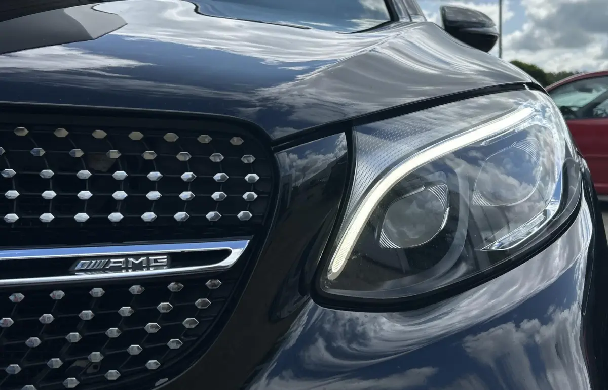 250 4MATIC Ambition 211PK | AMG | PANO | LEDER | Achteruitrijcamera | Navigatie | Stoelverwarming | Elektrische Achterklep | 20 Inch |