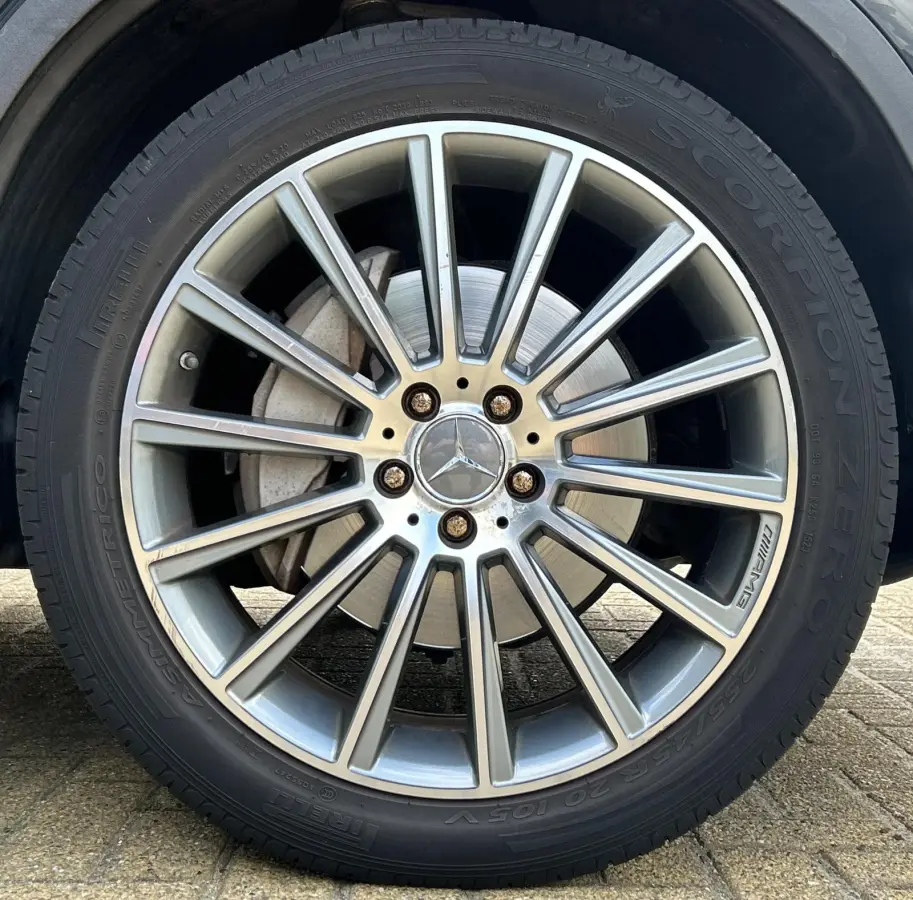 250 4MATIC Ambition 211PK | AMG | PANO | LEDER | Achteruitrijcamera | Navigatie | Stoelverwarming | Elektrische Achterklep | 20 Inch |