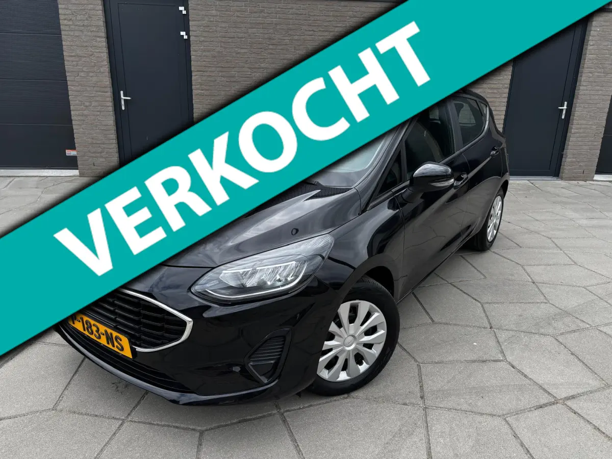 1.0 EcoBoost Connected| zeer weinig km s | als NIEUW|Zwart metallic |stoelen hoogte verstelbaar|