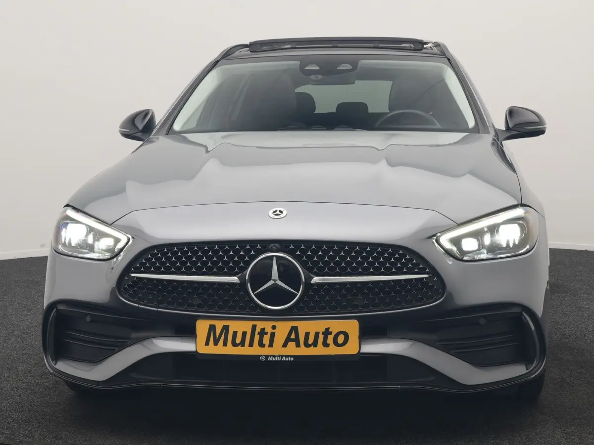 300 e AMG Line PHEV 313pk Dealer O.H | Trekhaak Af Fabriek | Panodak | Alcatara Sportstoelen Memory & Verwarmd | 360 Camera | Adaptive Cruise | Digital LED | BLIS | Sfeerverlichting | Apple 