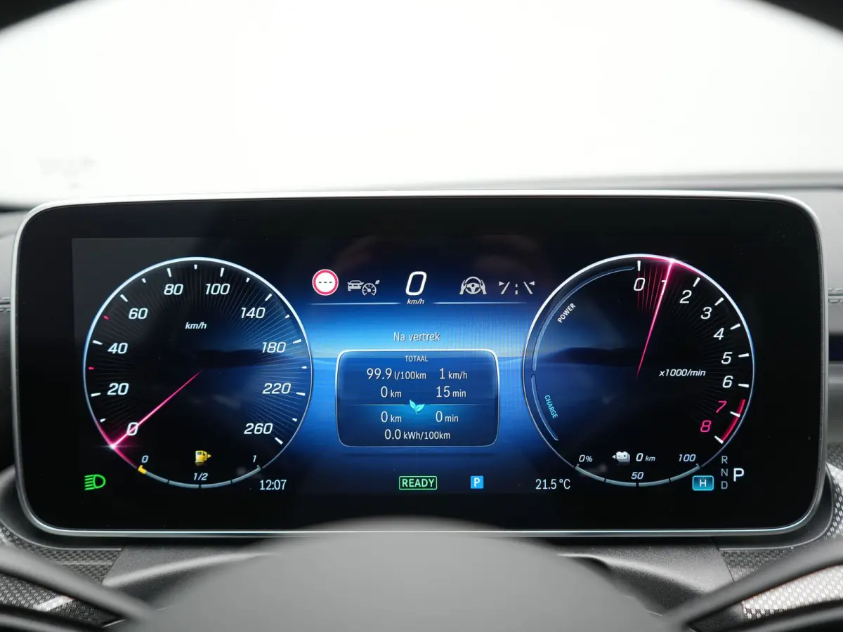 300 e AMG Line PHEV 313pk Dealer O.H | Trekhaak Af Fabriek | Panodak | Alcatara Sportstoelen Memory & Verwarmd | 360 Camera | Adaptive Cruise | Digital LED | BLIS | Sfeerverlichting | Apple 