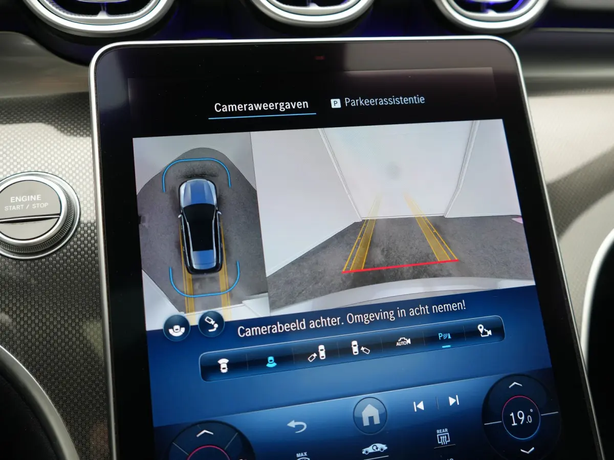 300 e AMG Line PHEV 313pk Dealer O.H | Trekhaak Af Fabriek | Panodak | Alcatara Sportstoelen Memory & Verwarmd | 360 Camera | Adaptive Cruise | Digital LED | BLIS | Sfeerverlichting | Apple 