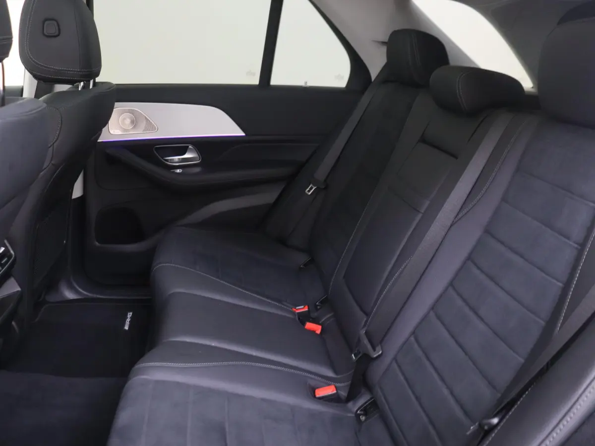 400 e 4MATIC AMG Line / Memory-Stoelen / Panaromadak / Trekhaak / Night-Pakket / Luchtvering / Burmeister /