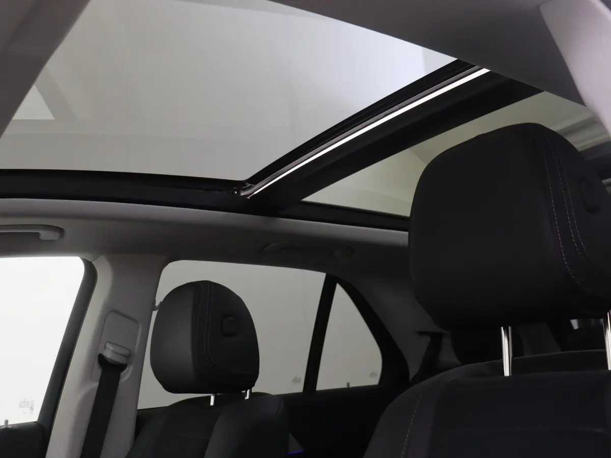 400 e 4MATIC AMG Line / Memory-Stoelen / Panaromadak / Trekhaak / Night-Pakket / Luchtvering / Burmeister /