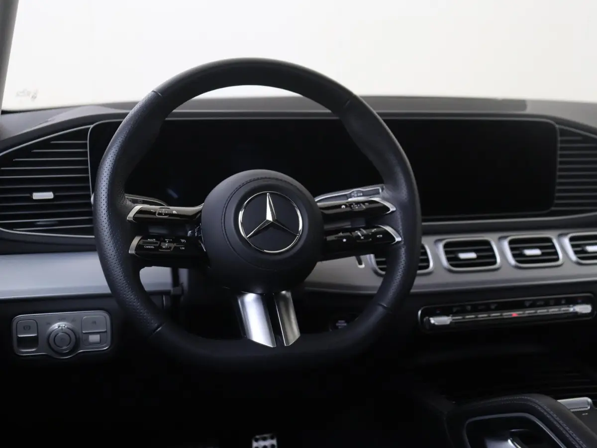 400 e 4MATIC AMG Line / Memory-Stoelen / Panaromadak / Trekhaak / Night-Pakket / Luchtvering / Burmeister /