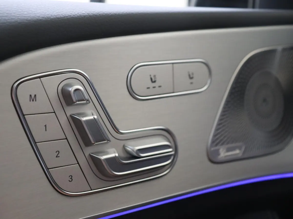 400 e 4MATIC AMG Line / Memory-Stoelen / Panaromadak / Trekhaak / Night-Pakket / Luchtvering / Burmeister /