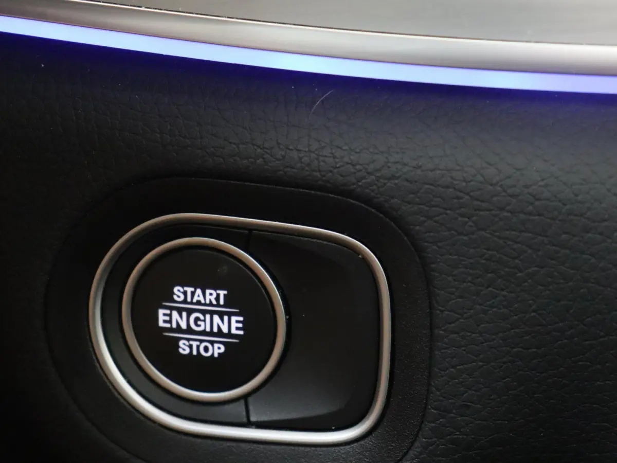 400 e 4MATIC AMG Line / Memory-Stoelen / Panaromadak / Trekhaak / Night-Pakket / Luchtvering / Burmeister /