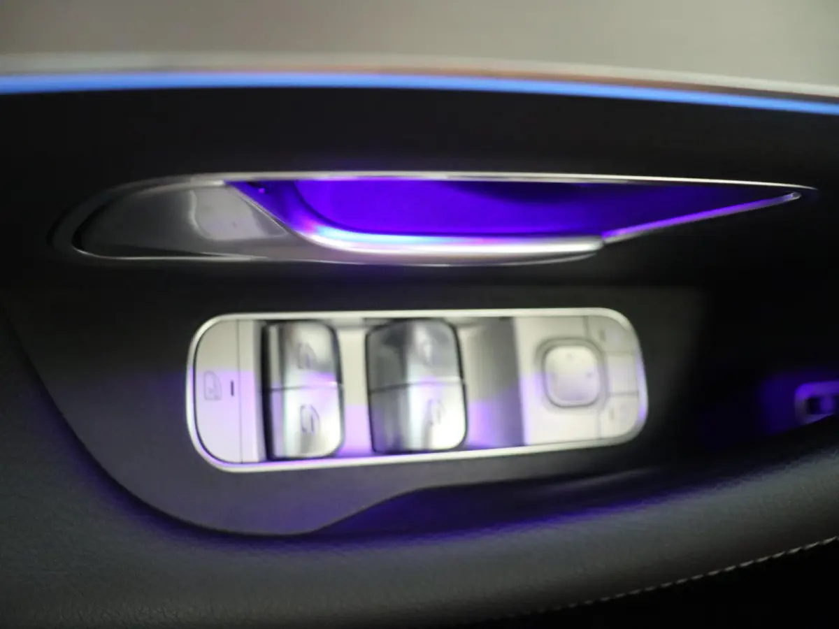 400 e 4MATIC AMG Line / Memory-Stoelen / Panaromadak / Trekhaak / Night-Pakket / Luchtvering / Burmeister /
