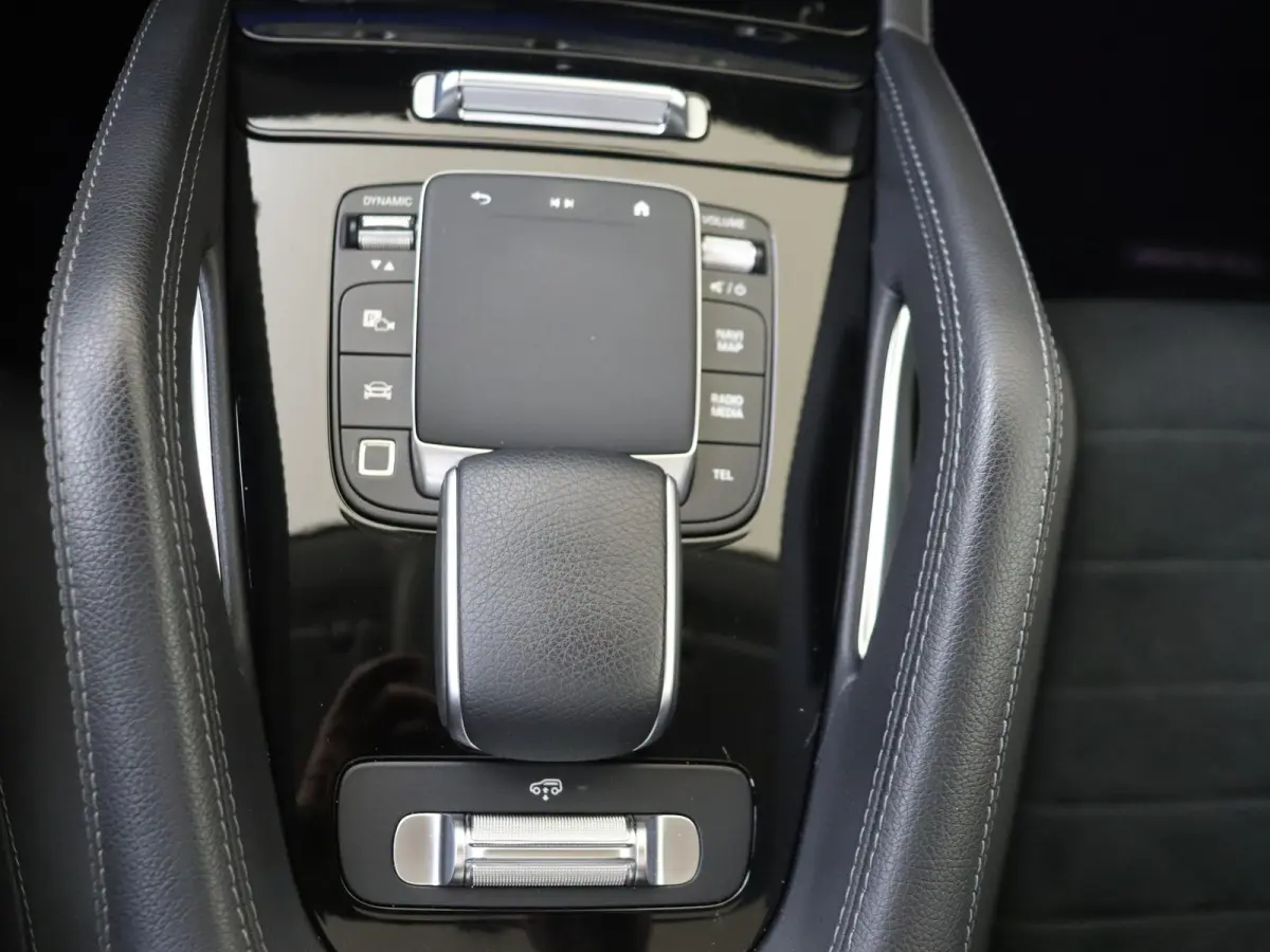400 e 4MATIC AMG Line / Memory-Stoelen / Panaromadak / Trekhaak / Night-Pakket / Luchtvering / Burmeister /