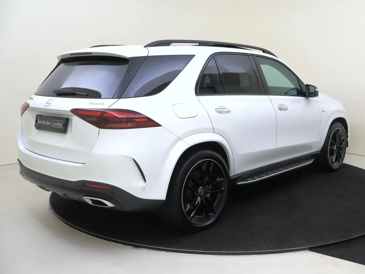 400 e 4MATIC AMG Line / Memory-Stoelen / Panaromadak / Trekhaak / Night-Pakket / Luchtvering / Burmeister /
