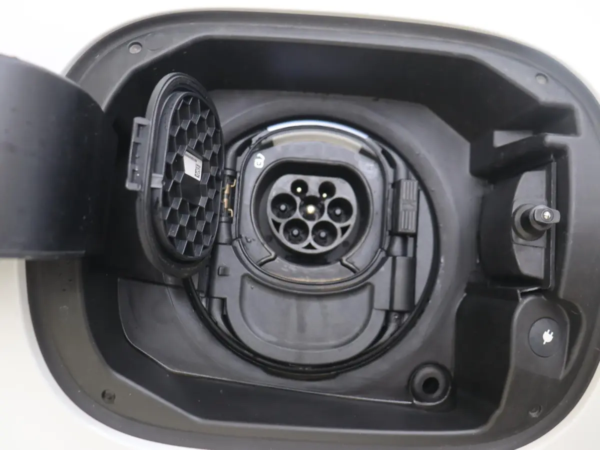400 e 4MATIC AMG Line / Memory-Stoelen / Panaromadak / Trekhaak / Night-Pakket / Luchtvering / Burmeister /