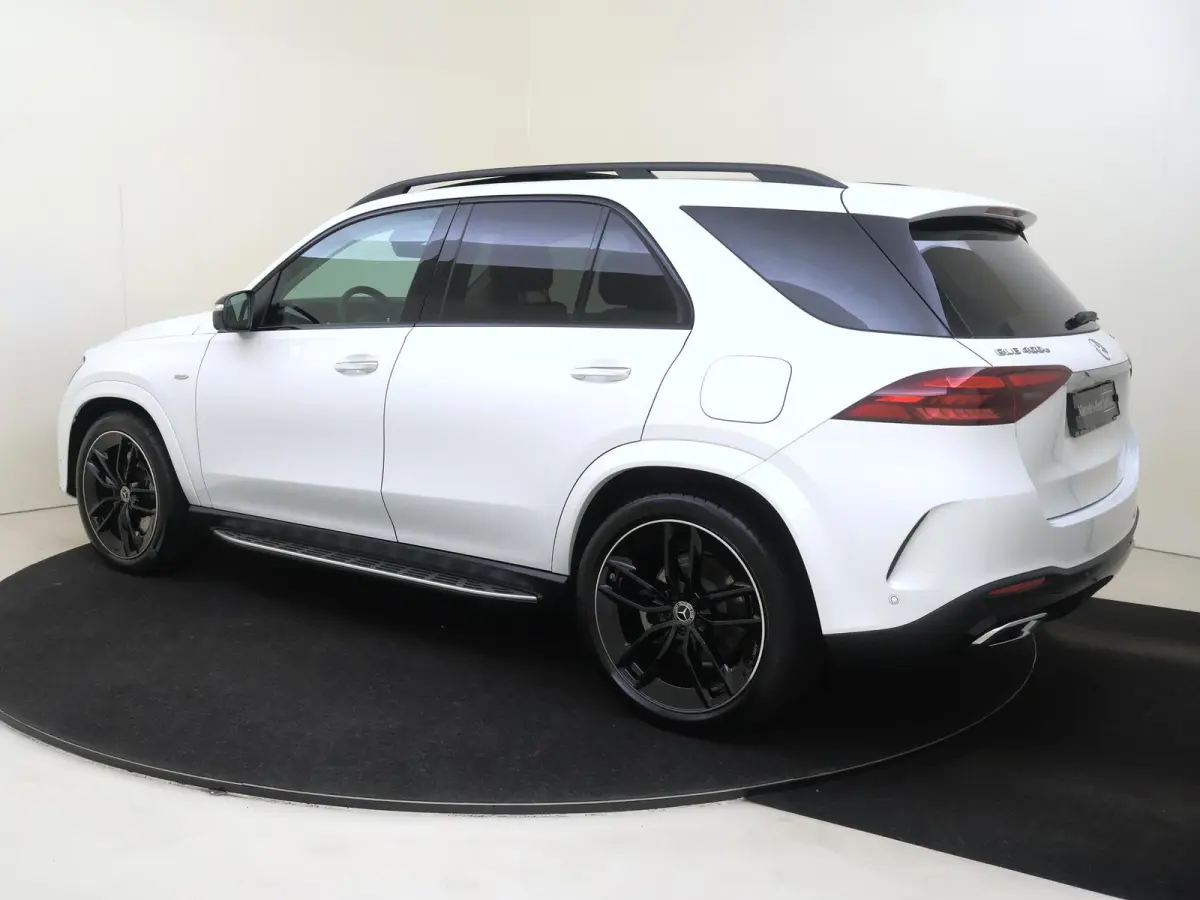 400 e 4MATIC AMG Line / Memory-Stoelen / Panaromadak / Trekhaak / Night-Pakket / Luchtvering / Burmeister /