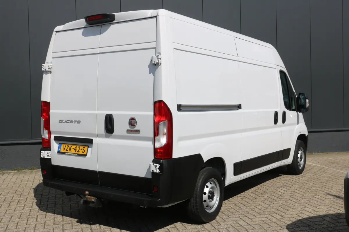 30 2.2 MultiJet L2H2 L2H2 | 120PK | TREKHAAK | A-CAMERA| | 2 symmetrische achterdeuren | Achteruitrijcamera | Automatische airconditioning