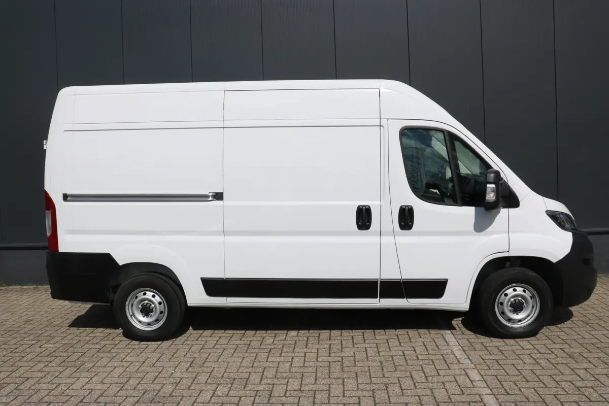 30 2.2 MultiJet L2H2 L2H2 | 120PK | TREKHAAK | A-CAMERA| | 2 symmetrische achterdeuren | Achteruitrijcamera | Automatische airconditioning