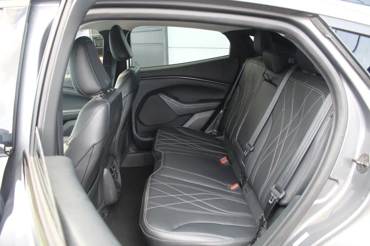 Extended RWD 98 kWh | SOH: 94% | Leder | Camera | ACC | Winter P. | BLIS | Keyless | LED | CarPlay | Leder | Camera | ACC | Winter P. | BLIS | Keyless | LED | CarPlay |