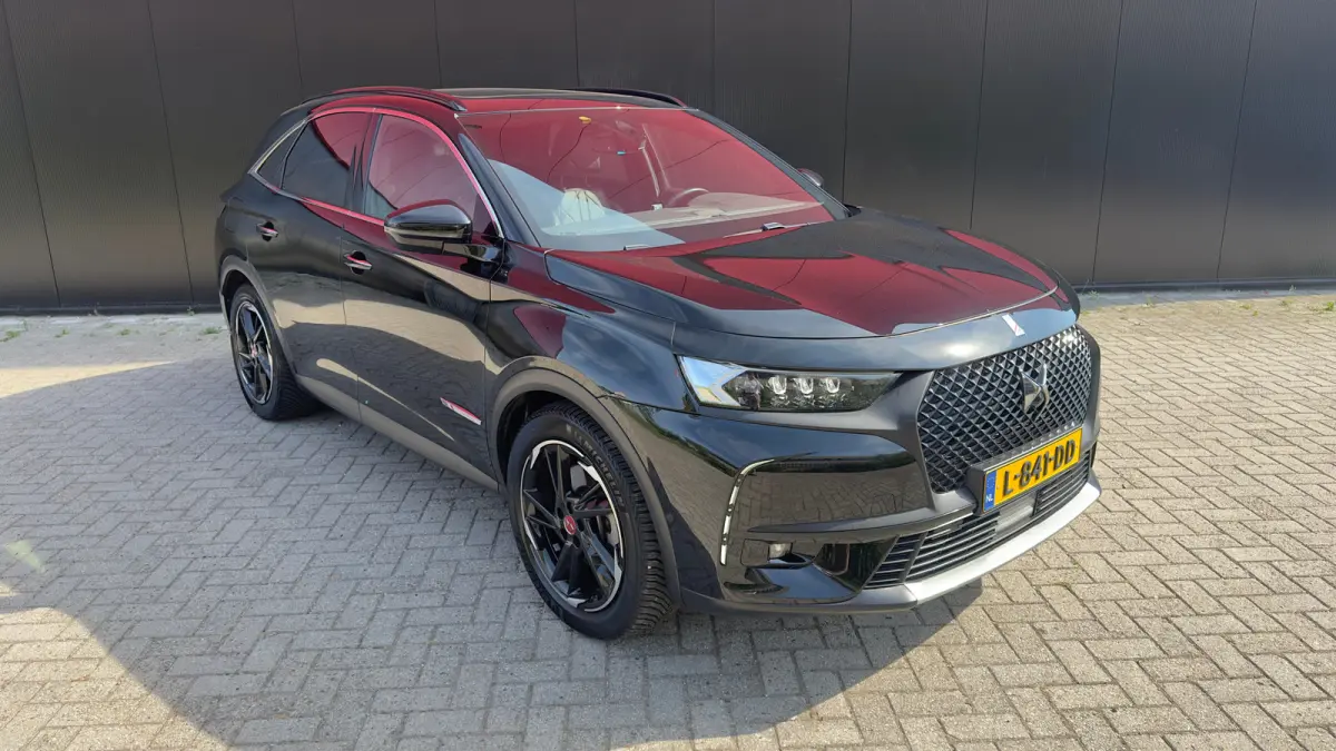 E-Tense 4x4 Performance Line+ | Trekhaak | Stoelverwarming Voor | Cruise Control | 360° Parkeercamera | Achterbank in delen neerklapbaar | Anti Blokkeer Systeem | Cruise control