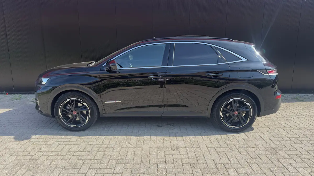E-Tense 4x4 Performance Line+ | Trekhaak | Stoelverwarming Voor | Cruise Control | 360° Parkeercamera | Achterbank in delen neerklapbaar | Anti Blokkeer Systeem | Cruise control
