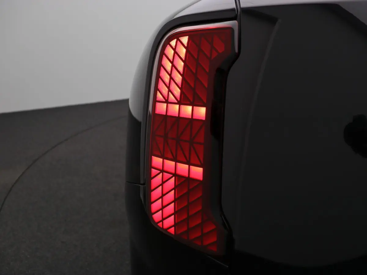 SE ALL4 JCW Pakket + Pakket XL + Glazen panoramadak + Parking Assistant Plus + Harman Kardon + Driving Assistant Professional + Elektrisch verstelbare stoelen + 20''
