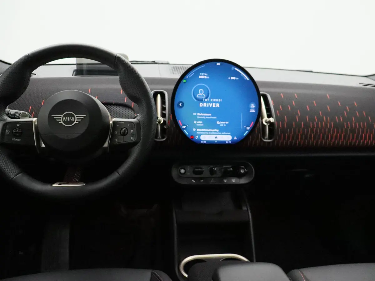 SE ALL4 JCW Pakket + Pakket XL + Glazen panoramadak + Parking Assistant Plus + Harman Kardon + Driving Assistant Professional + Elektrisch verstelbare stoelen + 20''