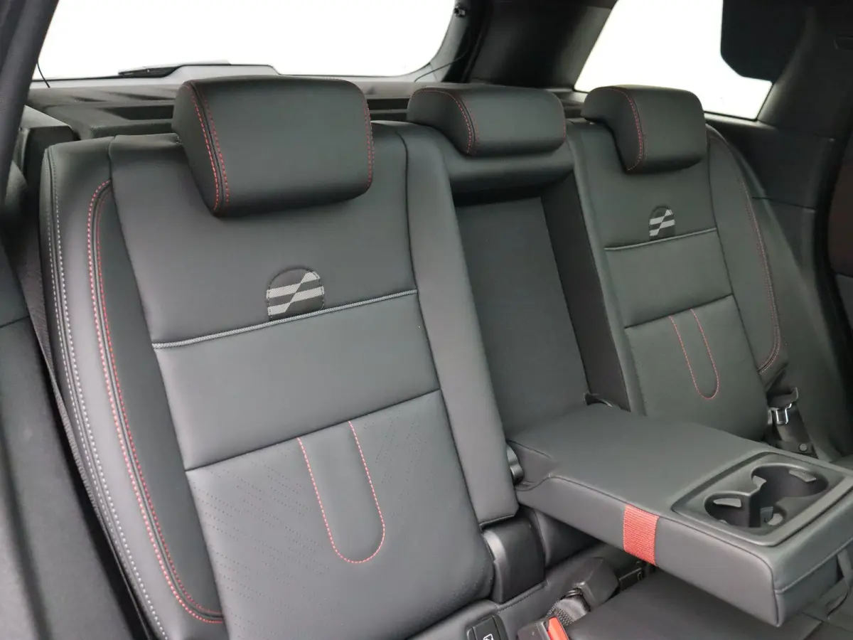 SE ALL4 JCW Pakket + Pakket XL + Glazen panoramadak + Parking Assistant Plus + Harman Kardon + Driving Assistant Professional + Elektrisch verstelbare stoelen + 20''